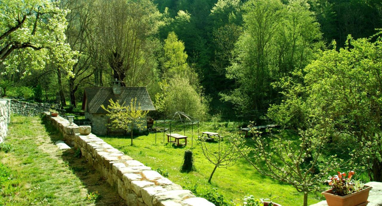 La Grange De Brudour Hotel Aspres-les-Corps ภายนอก รูปภาพ